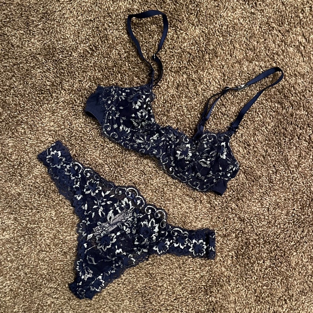 NWT Victoria’s Secret panty and bra matching set VS